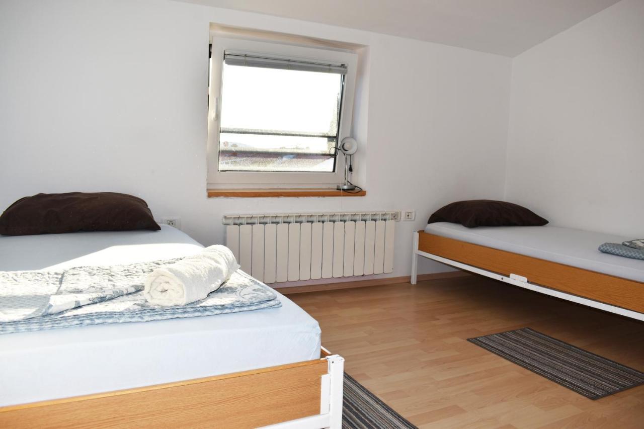 Rooms Busija Изола Екстериор снимка