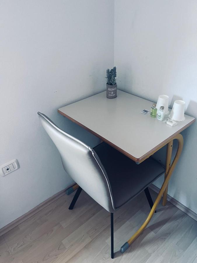Rooms Busija Изола Екстериор снимка