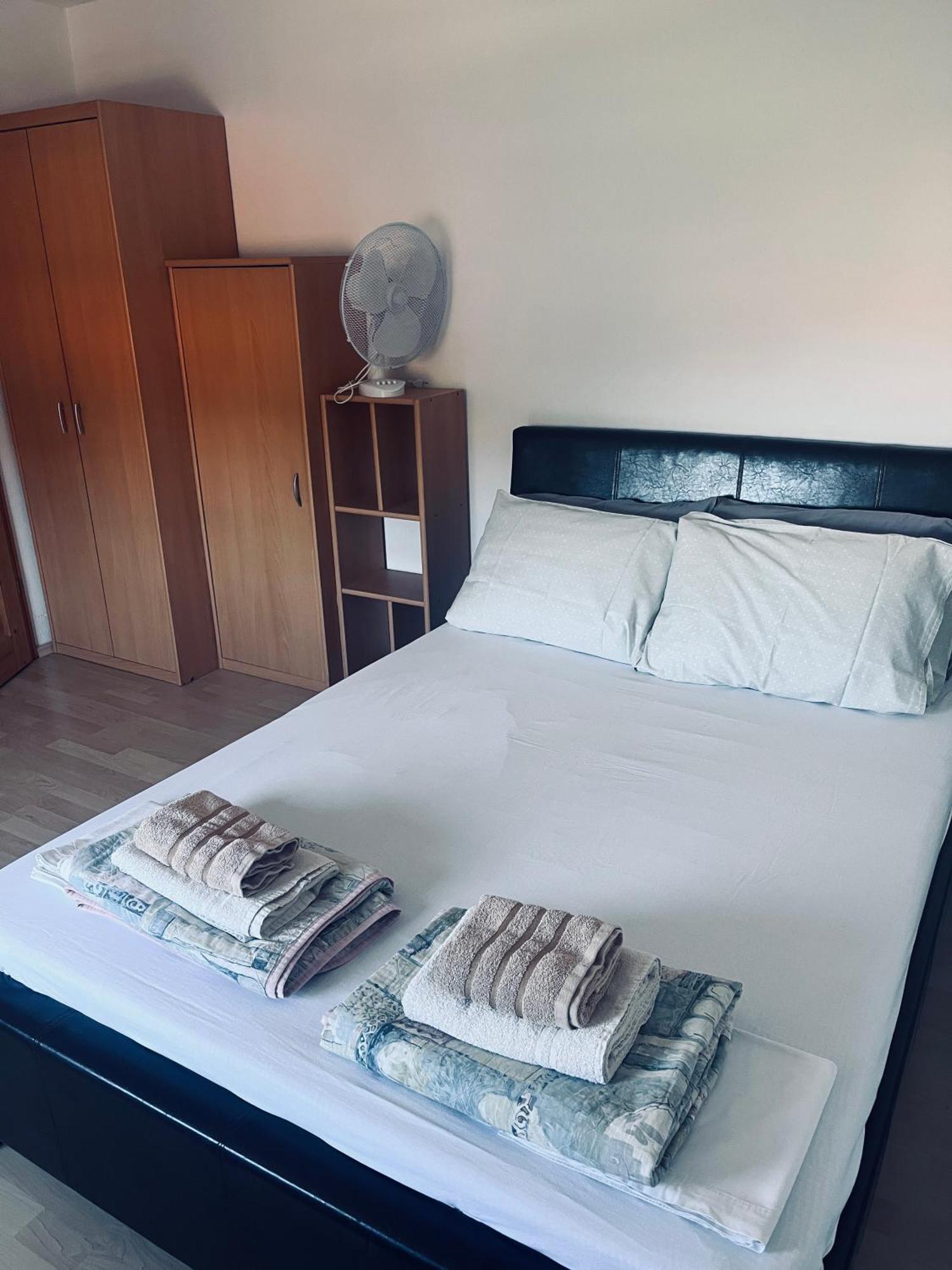Rooms Busija Изола Екстериор снимка